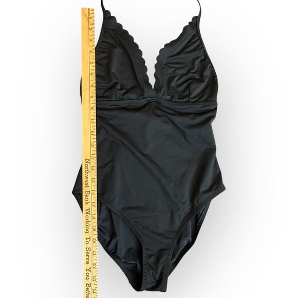J.CREW Halter Scalloped Swimsuit One Piece Minimalist Classic Black V-neck Sz 2 - Picture 11 of 12